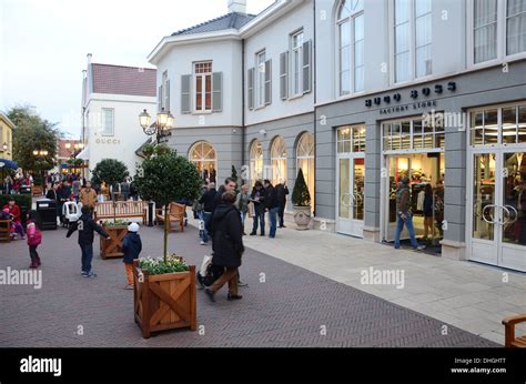 mcarthurglen Gucci outlet